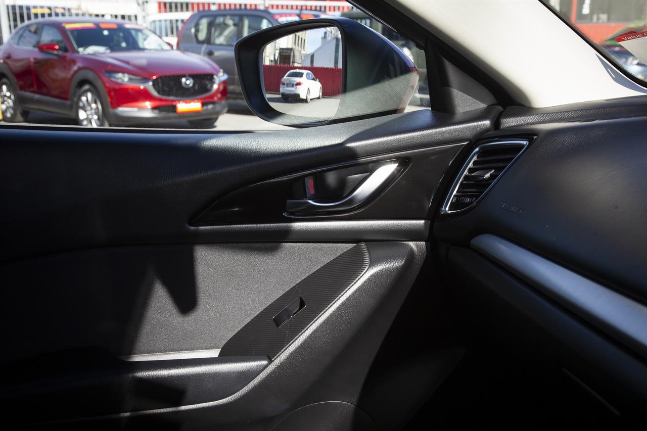 2014 Mazda Axela
