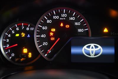 2016 Toyota Vitz - Thumbnail