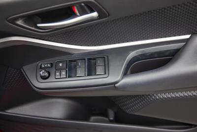2019 Toyota C-HR - Thumbnail